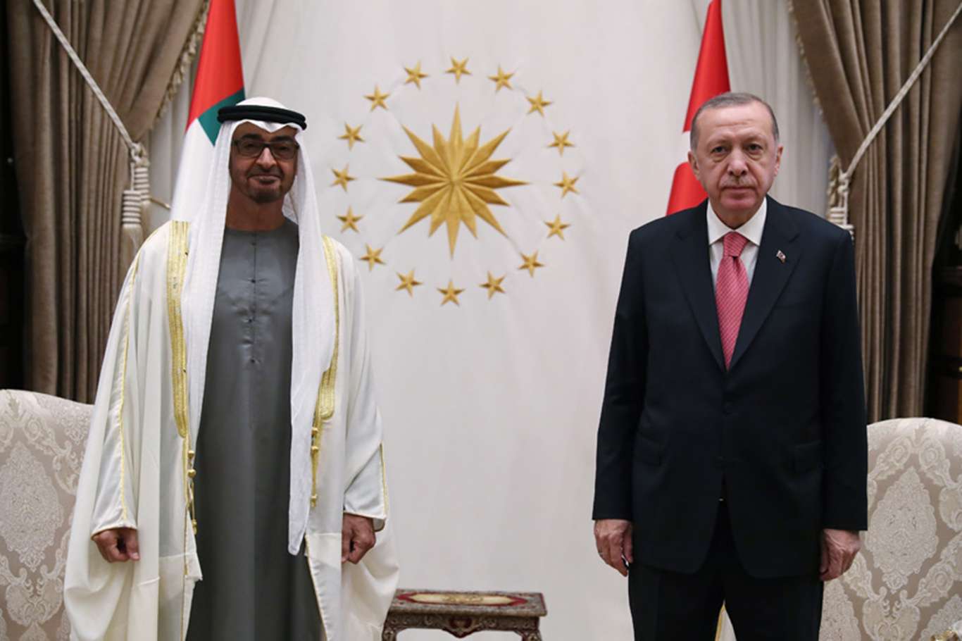 Cumhurbaşkanı Erdoğan BAE Veliaht Prensi ile görüştü Cumhurbaşkanı Erdoğan BAE Veliaht Prensi ile görüştü
